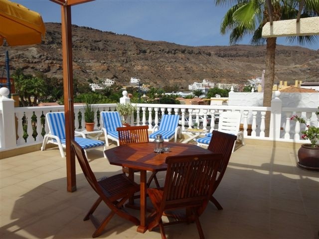 Mirador - 3 Bed Apartment - Beachside - Outdoor Dining & sun loungers