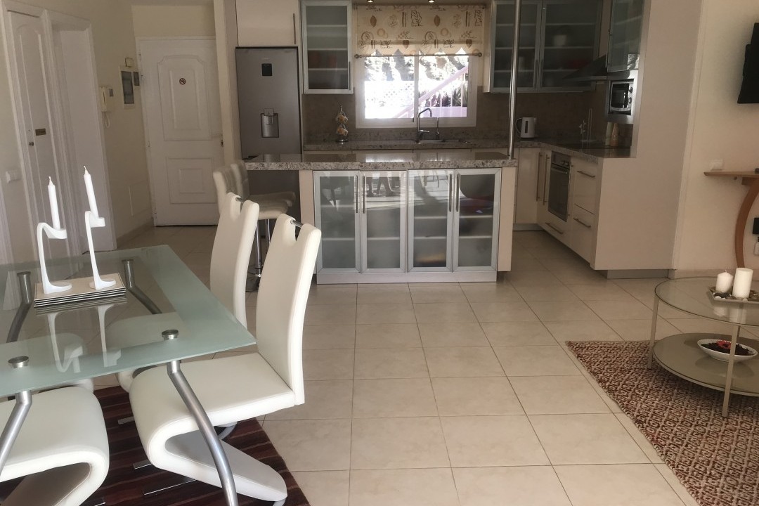 Penthouse Paraiso Mogan  - Luxury 2 bedroomed  -  fabulous views - kitchen & dining area